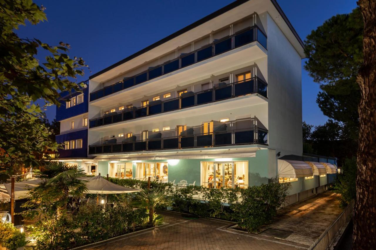 Hotel Stacchini Cesenatico Ngoại thất bức ảnh